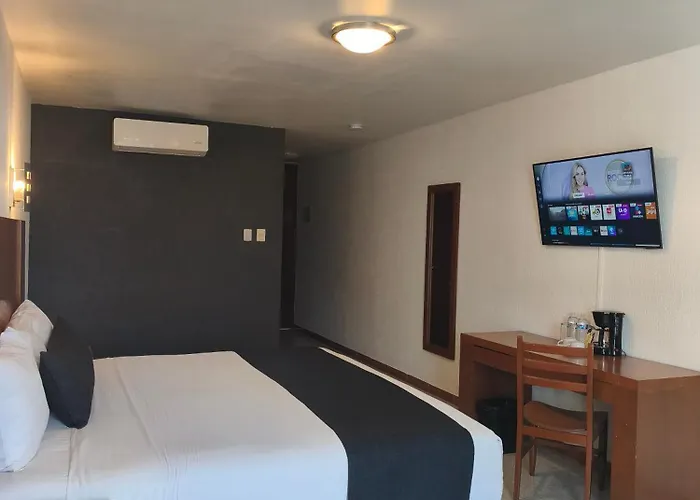 Family Hotel: Hotel Central